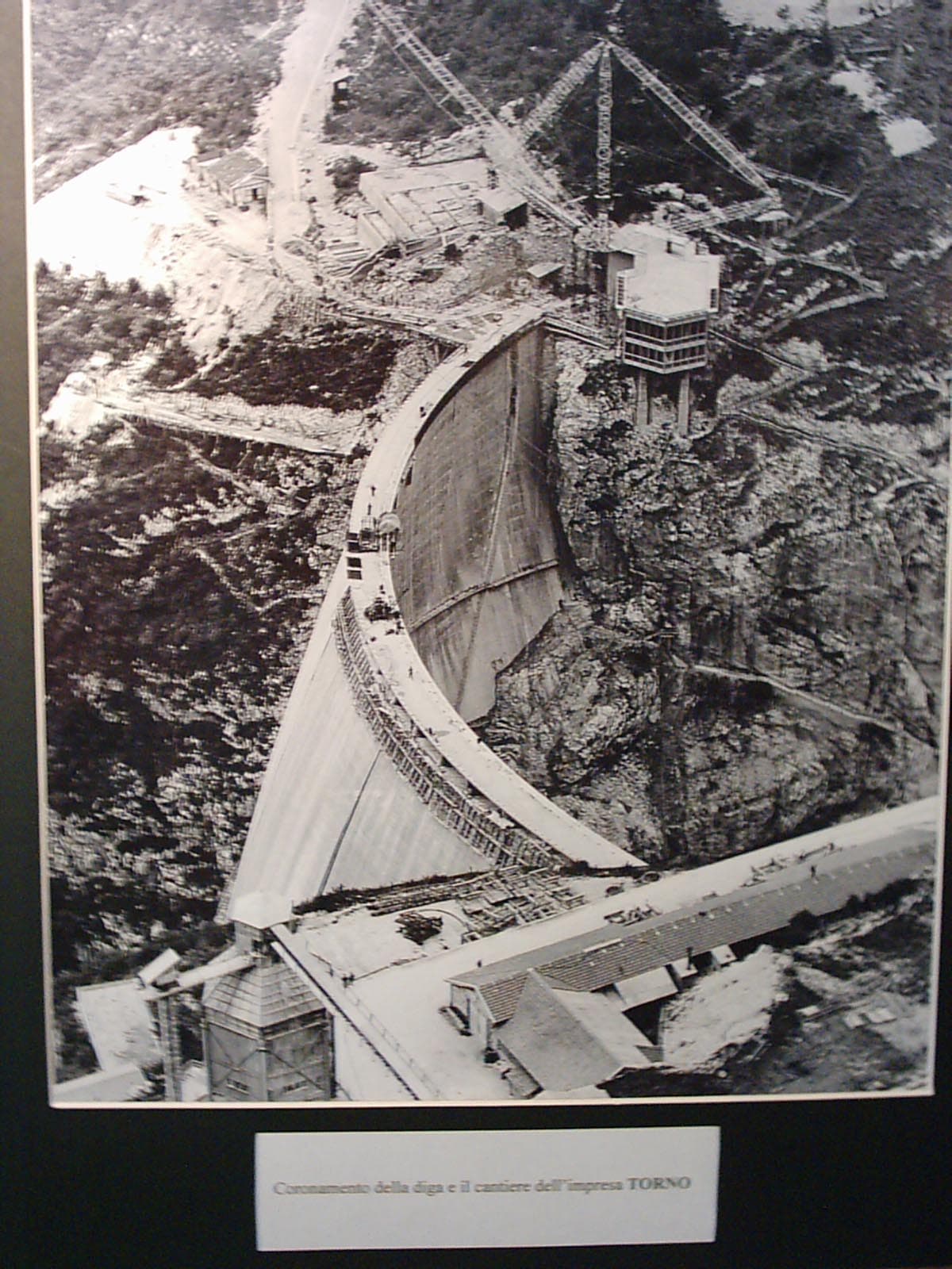 GLI ACROBATI DELLE DIGHE poster